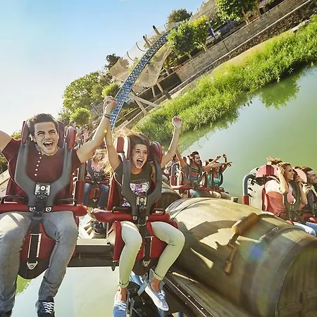 Portaventura Caribe: Unlimited Park Access & Ferrari Land Entry Hotel 4*