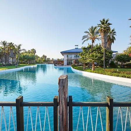 Portaventura Caribe - Includes Unlimited Access To Portaventura Park & 1 Access To Ferrari Land Σαλού